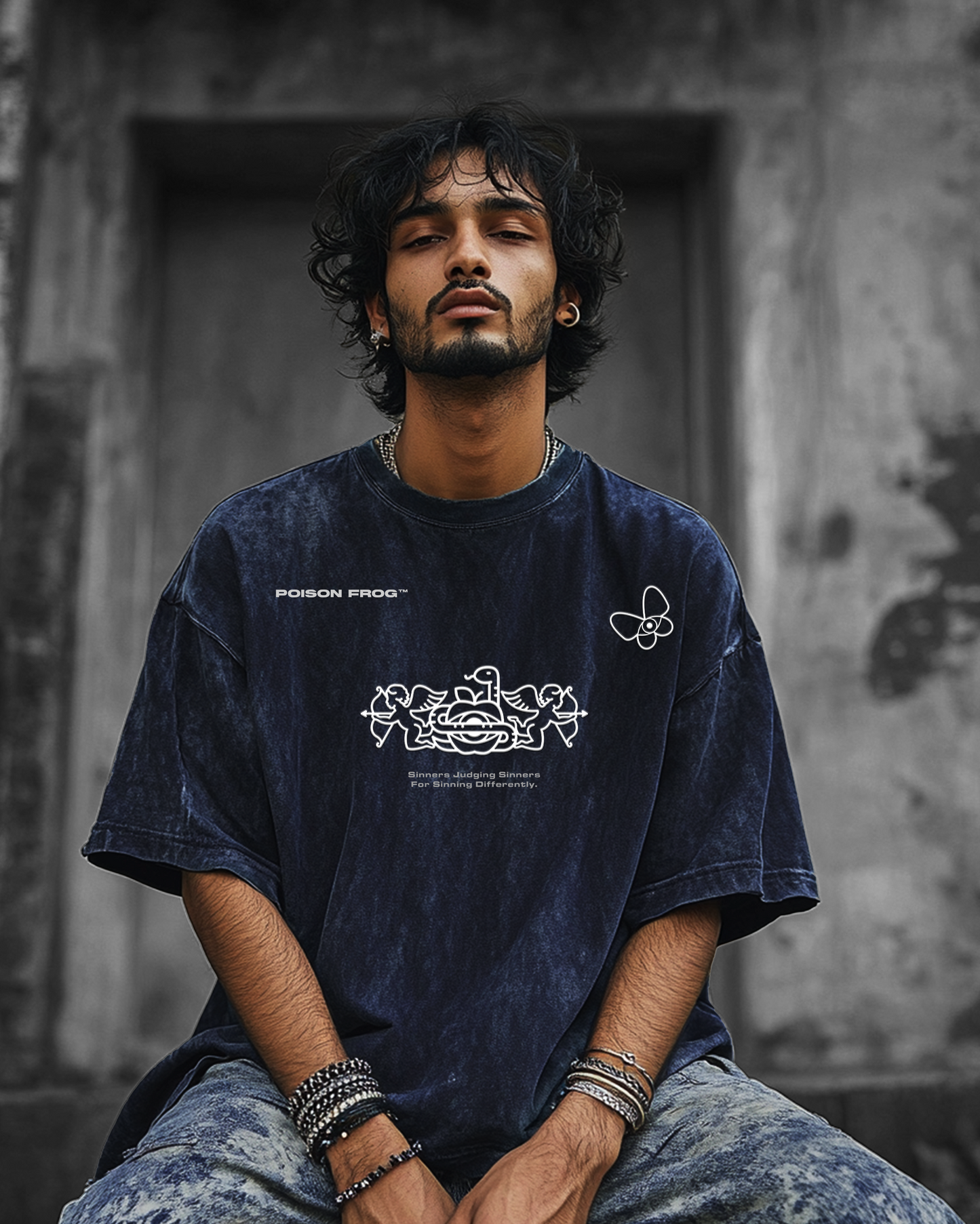 DIVINE SINNER BLUE ACIDWASHED OVERSIZED TEE